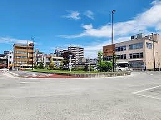 駅 700m 東大宮駅(JR東日本宇都宮線(東北本線)の駅です。新宿駅経由で横須賀線に直通する湘南新宿ライン、上野駅、東京駅経由で東海道線に直通する上野東京ラインが停車します。都心にアクセス…