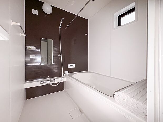 【浴室】一日の疲れを癒してくれるお風呂空間。使いやすさと上質な質感を両立して、単なる習慣から特別な時間に変わるはず。