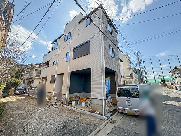 【現地外観】陽あたりの良さは必須条件。家族の温かさと陽光の暖かさ、楽しい毎日と明るい未来を予感させる。