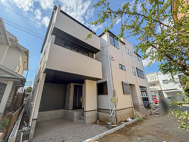 【外観】こちらの物件が少しでも気になるようでしたら、お気軽にお問合せください。人生でいちばん大きなお買い物ですので、ゆっくりご見学ください。ネット上の画像と実際の見学では、リアル感がまるで違…