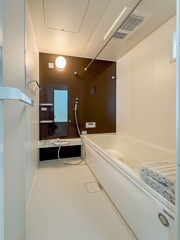 【浴室】一日の疲れを癒してくれるお風呂空間。使いやすさと上質な質感を両立して、単なる習慣から特別な時間に変わるはず。