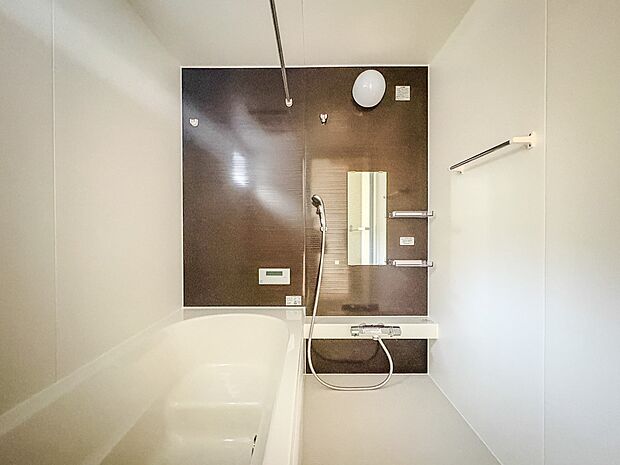 【浴室】一日の疲れを癒してくれるお風呂空間。使いやすさと上質な質感を両立して、単なる習慣から特別な時間に変わるはず。