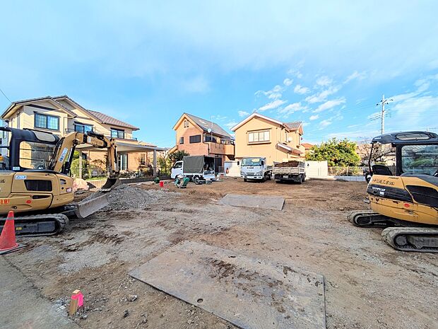 【ひとつ先の住み心地】家族の温かさと陽光の暖かさ、楽しい毎日と明るい未来を予感させる「空間が織り成すひとつ先の住み心地」を演出します。