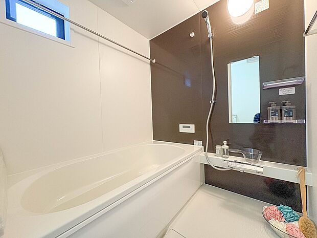 【浴室】一日の疲れを癒してくれるお風呂空間。使いやすさと上質な質感を両立して、単なる習慣から特別な時間に変わるはず。