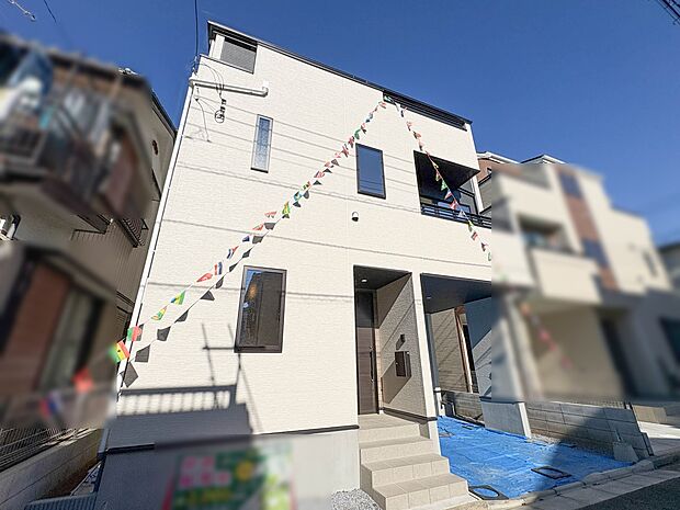 【前面道路】車の通行が少ないので、静かな住環境を維持することができます。