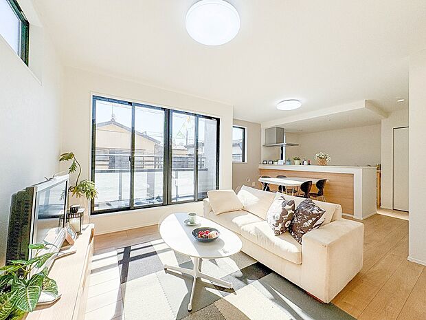 【LDK15.6帖+床暖房】流行に左右されず、将来にわたって価値が継続する「上質」な佇まい。