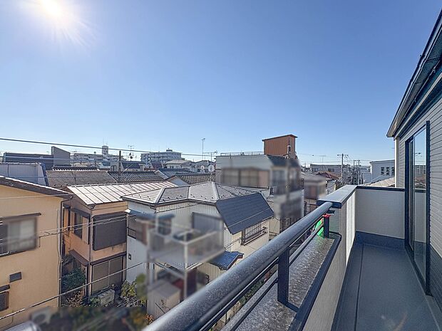 【眺望】眺望や窓からの景色が良いと、家で過ごす時間も快適です。