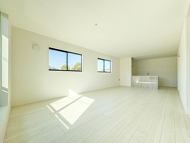 1号棟【LDK20.5帖】明るく開放的な空間が広がるLDK。