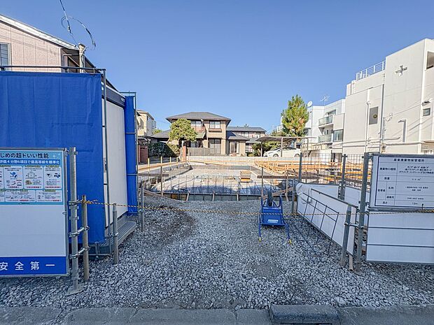 1号地【外観】陽当りや通風性など各所に施された工夫で住みやすさを実現。部屋の大きさや周辺環境・街並など、資料には掲載していない情報が現地にはたくさんございます。是非ご確認下さい。