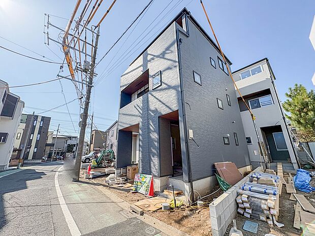 3号棟【前面道路7m】陽当りや通風性など各所に施された工夫で住みやすさを実現。部屋の大きさや周辺環境・街並など、資料には掲載していない情報が現地にはたくさんございます。是非ご確認下さい。