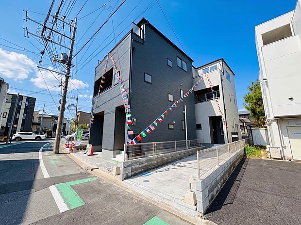 3号棟【外観】陽当りや通風性など各所に施された工夫で住みやすさを実現。部屋の大きさや周辺環境・街並など、資料には掲載していない情報が現地にはたくさんございます。是非ご確認下さい。