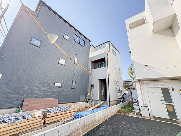 2号棟【外観】陽当りや通風性など各所に施された工夫で住みやすさを実現。部屋の大きさや周辺環境・街並など、資料には掲載していない情報が現地にはたくさんございます。是非ご確認下さい。