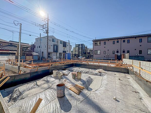 2号棟【外観】陽当りや通風性など各所に施された工夫で住みやすさを実現。部屋の大きさや周辺環境・街並など、資料には掲載していない情報が現地にはたくさんございます。是非ご確認下さい。