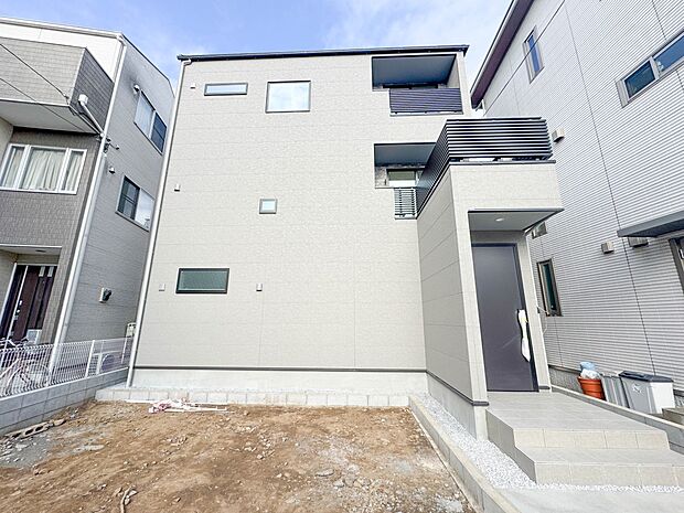 【外観】こちらの物件が少しでも気になるようでしたら、お気軽にお問合せください。人生でいちばん大きなお買い物ですので、ゆっくりご見学ください。ネット上の画像と実際の見学では、リアル感がまるで違…