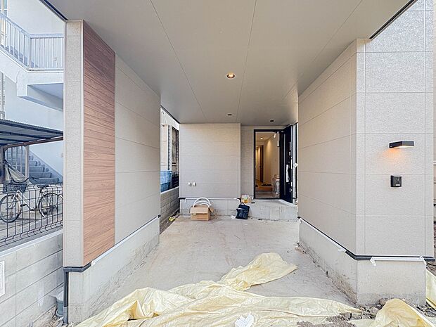 【駐車場】毎日の生活にマイカーが必須という方は、購入を検討する際、駐車場があることは大事な条件です。毎日の通勤や家族の送迎、買い物やお出かけなどクルマのある暮らしを満喫したい方は要チェック。…