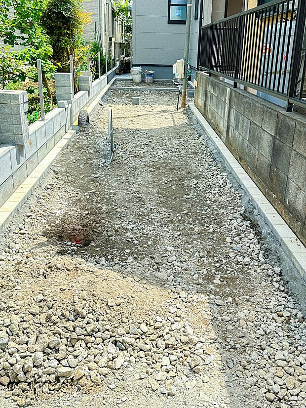 【駐車場】日々の暮らしにマイカーが必要。そんな方は物件の購入条件に駐車場は必須です。通勤に、家族のお迎えに、お買物に、おでかけに、クルマライフを楽しみたい方に。