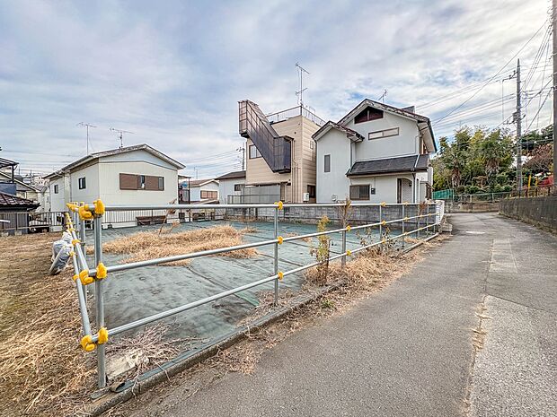 【外観】家族の温かさと陽光の暖かさ、楽しい毎日と明るい未来を予感させる「空間が織り成すひとつ先の住み心地」を演出します。