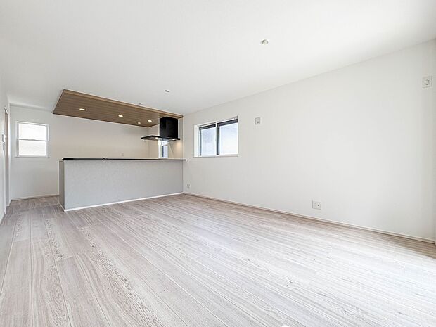 【LDK16帖】インテリアショップで見掛けた「あの家具」も置ける、ゆったりとした空間。時に広さが上質な寛ぎの時間になる事も。