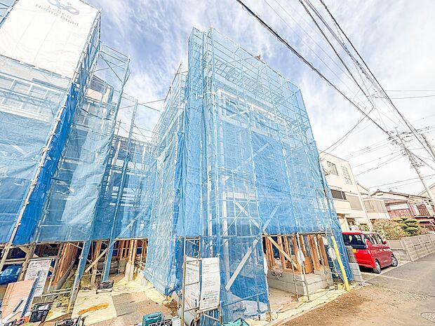 3号棟【外観】家族の温かさと陽光の暖かさ、楽しい毎日と明るい未来を予感させる「空間が織り成すひとつ先の住み心地」を演出します。