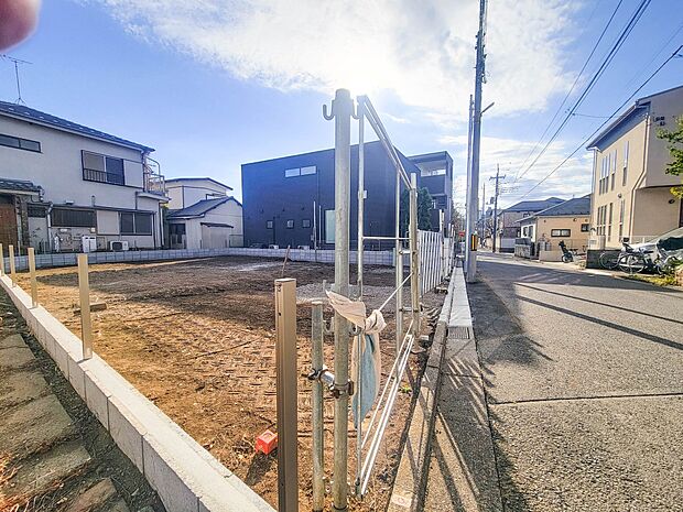 【ひとつ先の住み心地】家族の温かさと陽光の暖かさ、楽しい毎日と明るい未来を予感させる「空間が織り成すひとつ先の住み心地」を演出します。