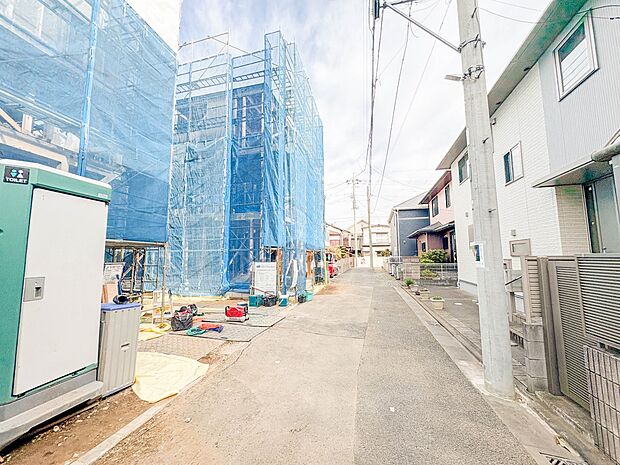 1号棟【前面道路4?】車の通行が少ないので、静かな住環境を維持することができます。