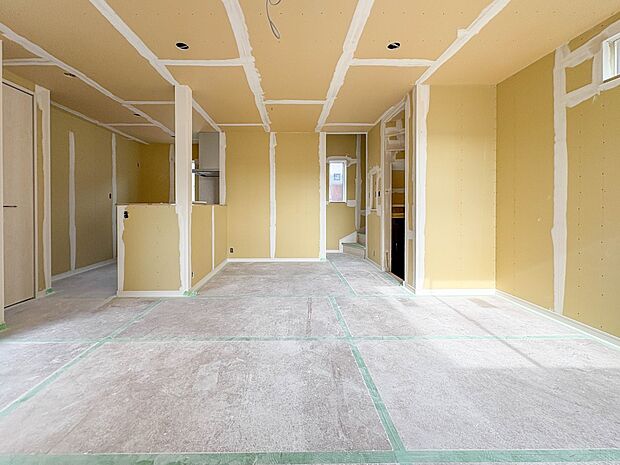 【LDK17.1帖】まもなく内装も完成予定です。お部屋の雰囲気はご覧いただけるようになりました。