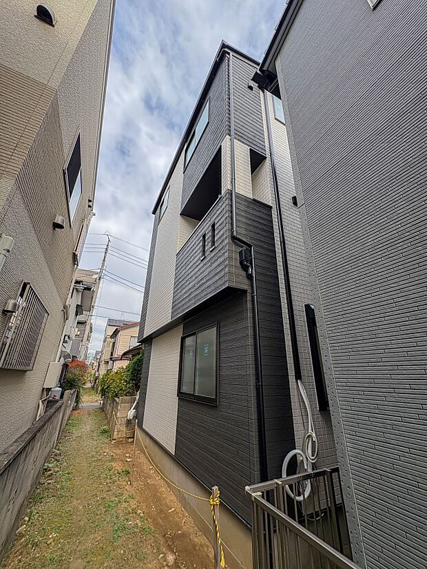 【外観】JR『南与野』駅徒歩5分の好立地。