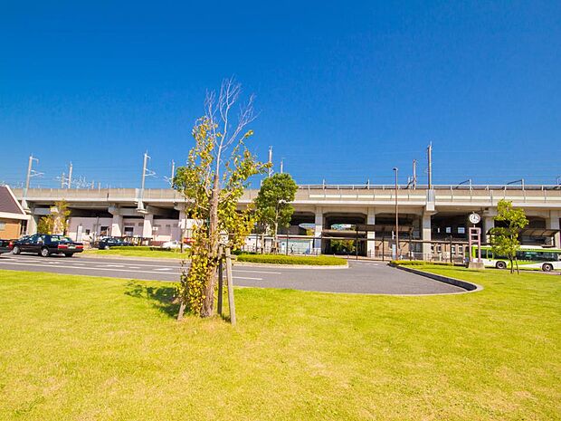 駅 550m 南与野駅(JR埼京線の各駅停車駅。埼京線の開通と同時に開業しました。旧・与野市の中心地にある駅です。周辺には住宅も商業施設も多いため、利用者数は快速停車駅である隣の「与野本町」…