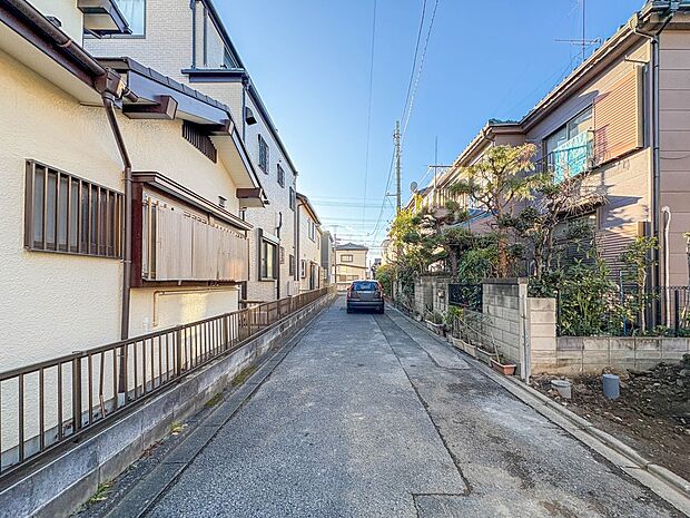 【前面道路4.3ｍ】車の通行が少ないので、静かな住環境を維持することができます。