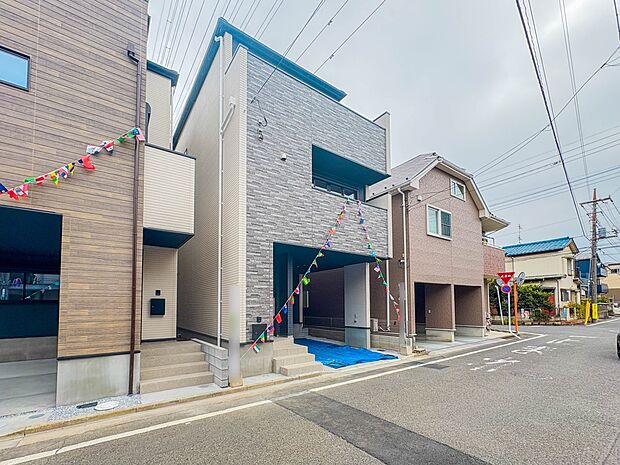 【前面道路】車の通行が少ないので、静かな住環境を維持することができます。