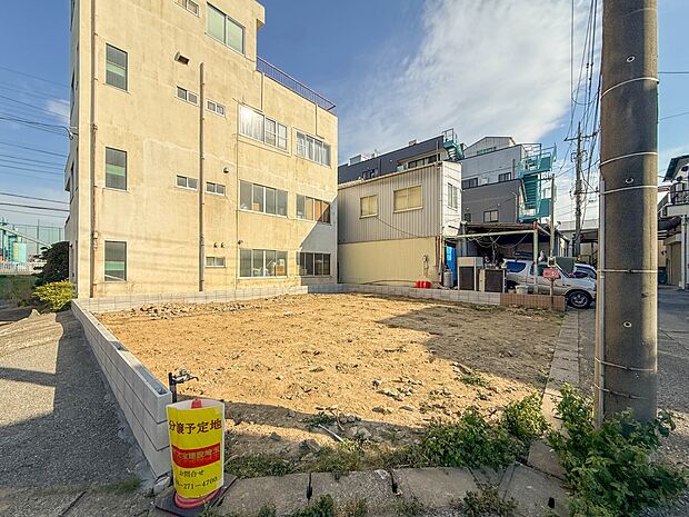 【現地土地写真】ここから始まる「日常」はご家族にとってかけがえのない時間となります。少しでも豊かに、快適に。そんな想いから本邸宅は生まれました。