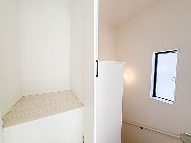 こちらの物件が少しでも気になるようでしたら、お気軽にお問合せください。人生でいちばん大きなお買い物ですので、ゆっくりご見学ください。ネット上の画像と実際の見学では、リアル感がまるで違います。…