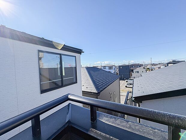 【眺望】眺望や窓からの景色が良いと、家で過ごす時間も快適です。