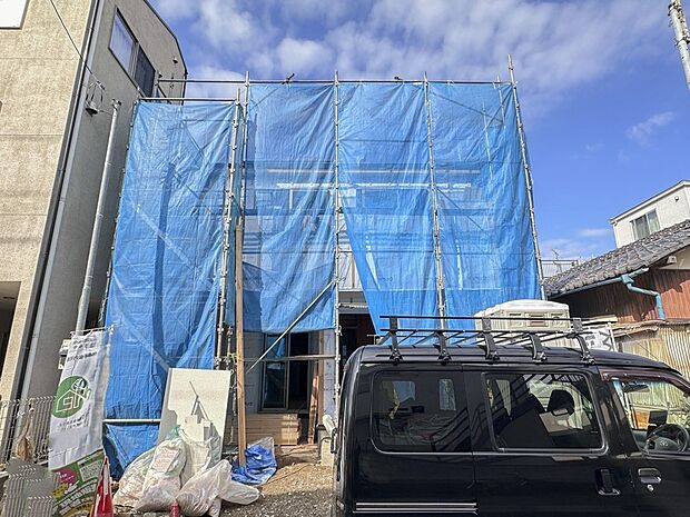 【外観】家族の温かさと陽光の暖かさ、楽しい毎日と明るい未来を予感させる「空間が織り成すひとつ先の住み心地」を演出します。