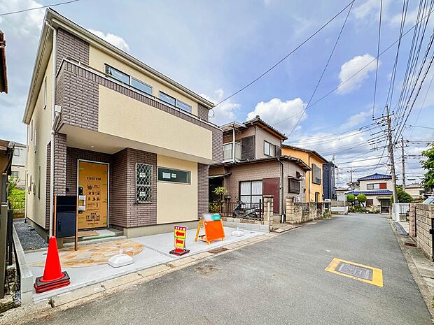 【前面道路】車の通行が少ないので、静かな住環境を維持することができます。