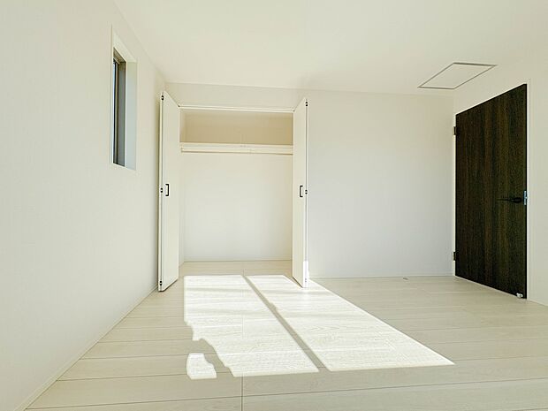 こちらの物件が少しでも気になるようでしたら、お気軽にお問合せください。人生でいちばん大きなお買い物ですので、ゆっくりご見学ください。ネット上の画像と実際の見学では、リアル感がまるで違います。…