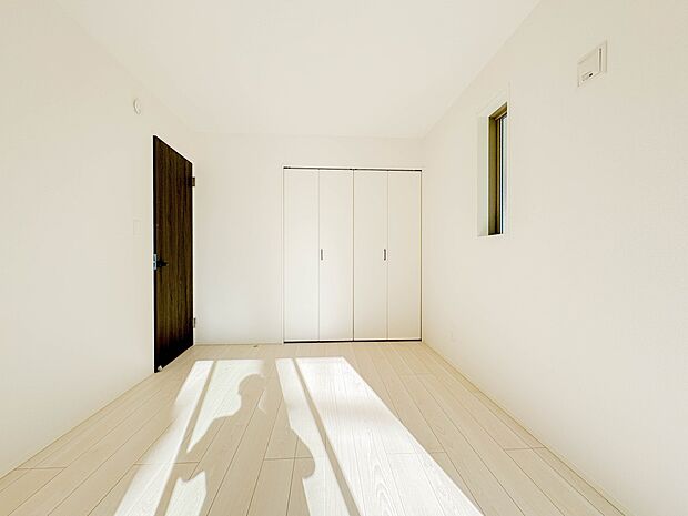 こちらの物件が少しでも気になるようでしたら、お気軽にお問合せください。人生でいちばん大きなお買い物ですので、ゆっくりご見学ください。ネット上の画像と実際の見学では、リアル感がまるで違います。…