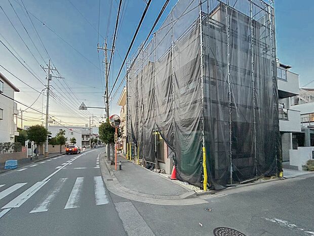 お庭にはプランター等をおいてガーデニングが楽しめます。