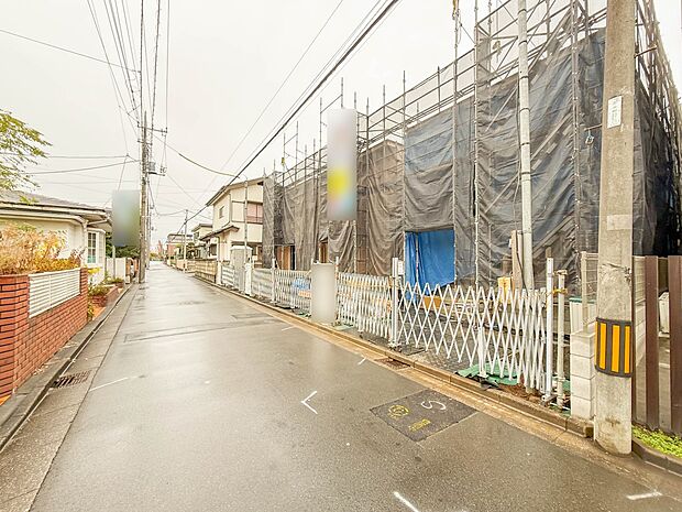 1号棟【前面道路4.4ｍ】車の通行が少ないので、静かな住環境を維持することができます。