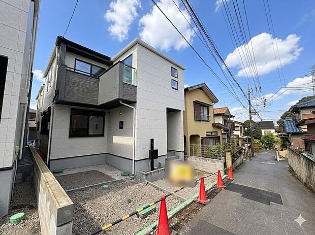 2号棟【前面道路】車の通行が少ないので、静かな住環境を維持することができます。