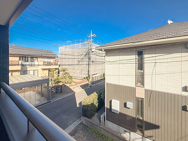 1号棟【眺望】眺望や窓からの景色が良いと、家で過ごす時間も快適です。