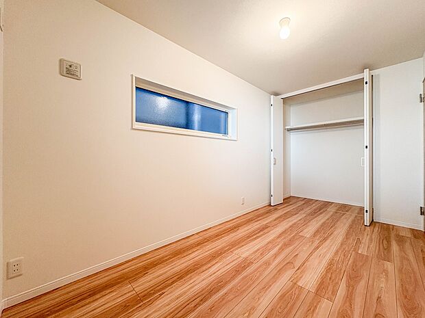 【洋室5.62帖】こちらの物件に少しでもご興味がありましたら、お気軽にお電話下さい。