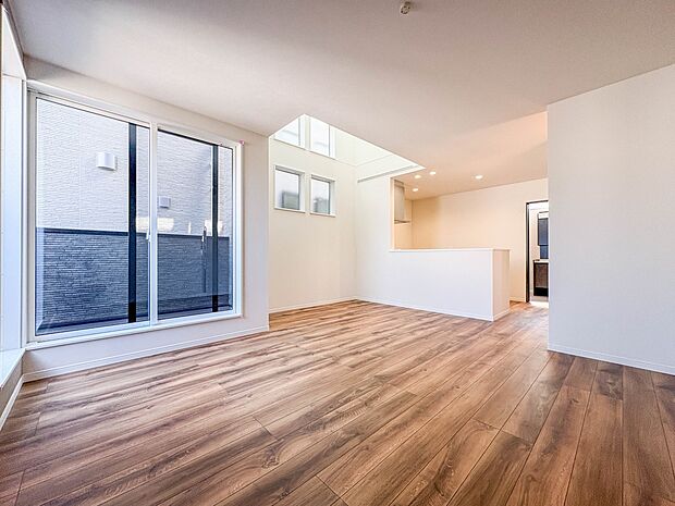 【LDK16.5帖】インテリアショップで見掛けた「あの家具」も置ける、ゆったりとした空間。時に広さが上質な寛ぎの時間になる事も。