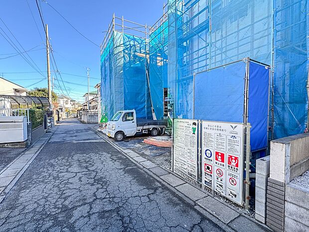【前面道路】車の通行が少ないので、静かな住環境を維持することができます。
