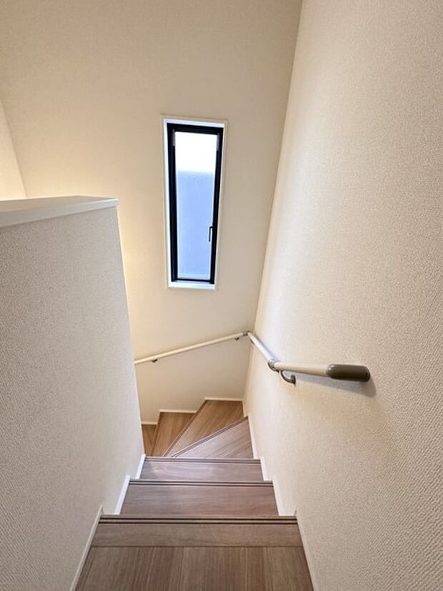 こちらの物件が少しでも気になるようでしたら、お気軽にお問合せください。人生でいちばん大きなお買い物ですので、ゆっくりご見学ください。ネット上の画像と実際の見学では、リアル感がまるで違います。…