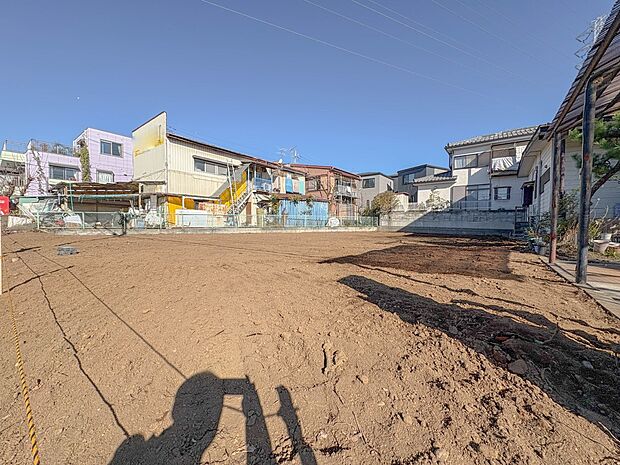 1号棟【外観】陽当りや通風性など各所に施された工夫で住みやすさを実現。部屋の大きさや周辺環境・街並など、資料には掲載していない情報が現地にはたくさんございます。是非ご確認下さい。