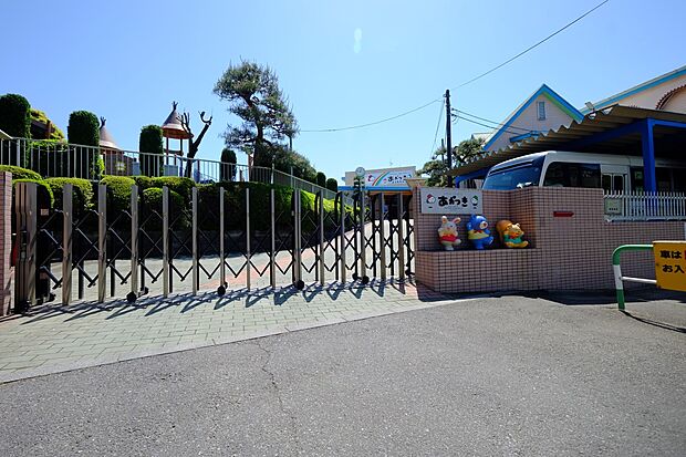 幼稚園・保育園 160m あかつき幼稚園(園児数270名規模の幼稚園。隣接するスイミングスクールや、サッカークラブも！)
