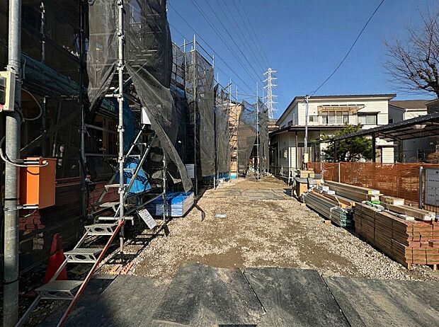 3号棟【前面道路9.6m】車の通行が少ないので、静かな住環境を維持することができます。