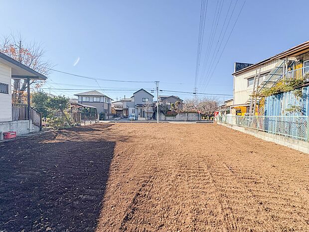 3号棟【外観】陽当りや通風性など各所に施された工夫で住みやすさを実現。部屋の大きさや周辺環境・街並など、資料には掲載していない情報が現地にはたくさんございます。是非ご確認下さい。