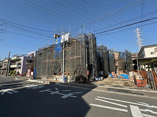 3号棟【前面道路9.6m】陽当りや通風性など各所に施された工夫で住みやすさを実現。部屋の大きさや周辺環境・街並など、資料には掲載していない情報が現地にはたくさんございます。是非ご確認下さい。…